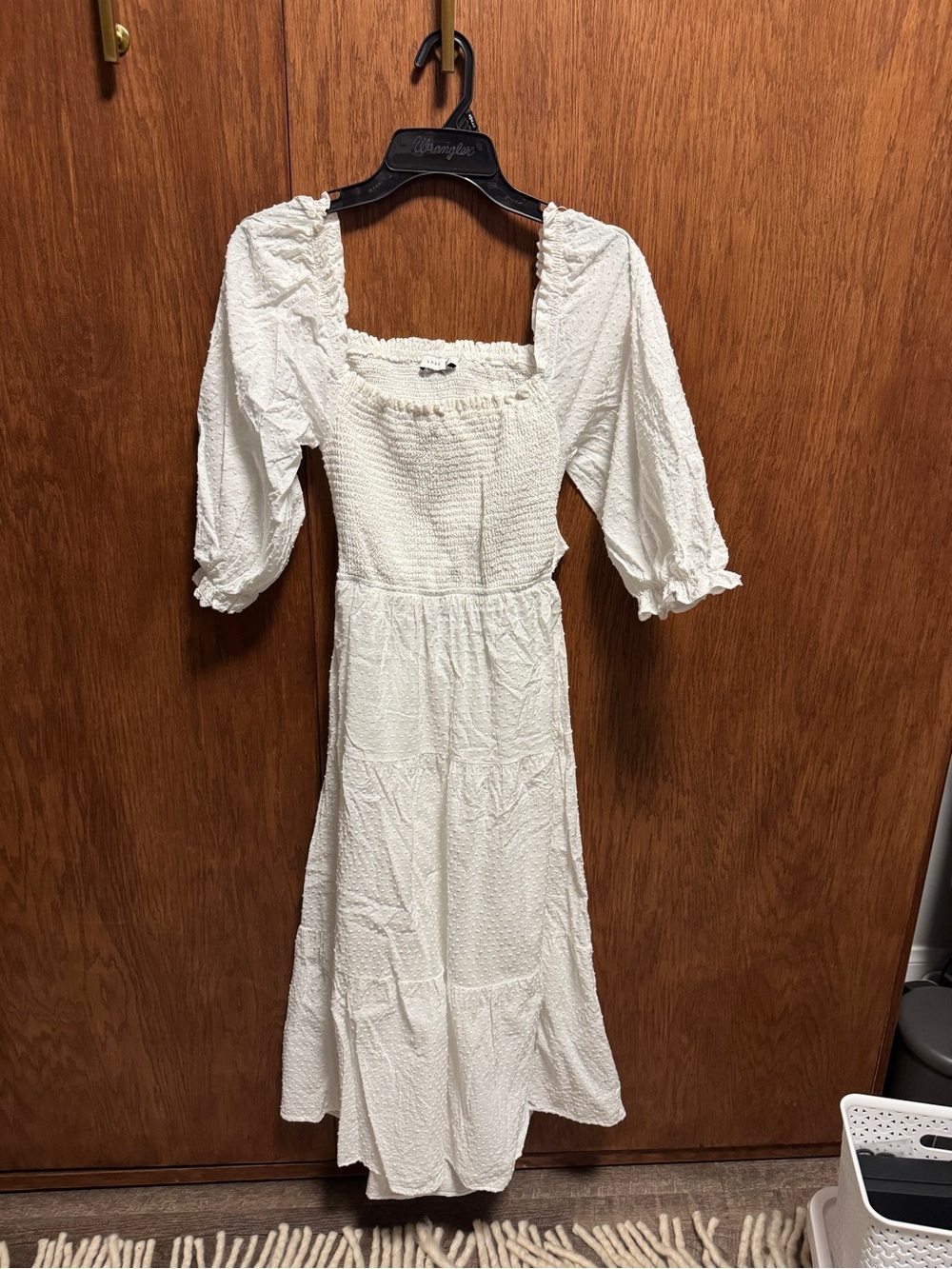 LUSH size M - White Smocked Midi Dress with Puff Sleeves